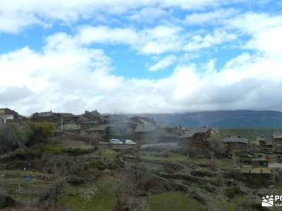 Cascadas Aljibe-Arquitectura Negra; senderismo en españa ruta por la sierra de madrid rutas por la 